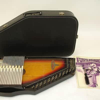 Chromaharp by Rhythm 15-Chord Autoharp w/ Accessories image 1