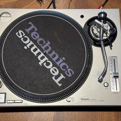 Technics SL-1200MK5 direct-drive turntable, made for the Japanese market. Includes VCT 500W 120V-to-100V step-down voltage converter for use in the U.S image 2