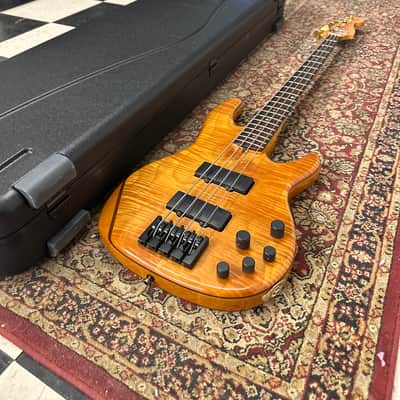 Fender American Deluxe Zone Bass 2001 - 2006 - Amber image 1