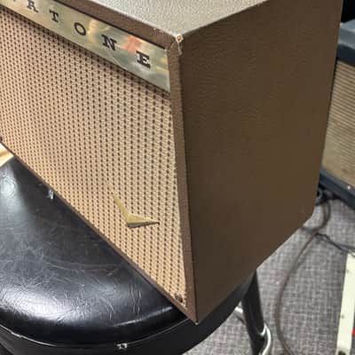 Vintage Magnatone 210 1959 1X8” Tube Amp Vibrato image 2