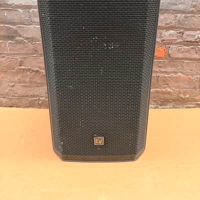 ZLX-12P Single 12" Two-Way Powered Loudspeaker 90 x 60 Degree Coverage Pattern image 1