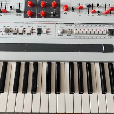 UDO Audio Super Gemini 20-Voice 61-Key Bi-Timbral Synthesizer 2023 - Present - Silver image 3