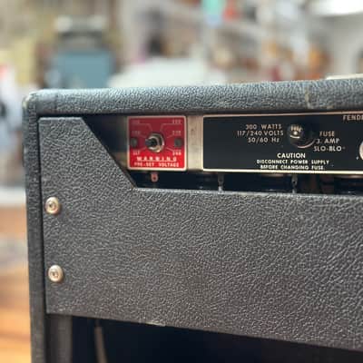 Fender Vibrosonic Reverb 100 Watt 1x15" Valve Combo image 8