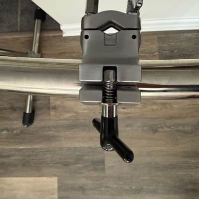 DW DWSMRKC15A 1.5" to Adjustable V Angle Drum Rack Clamp 2010s - Grey image 2