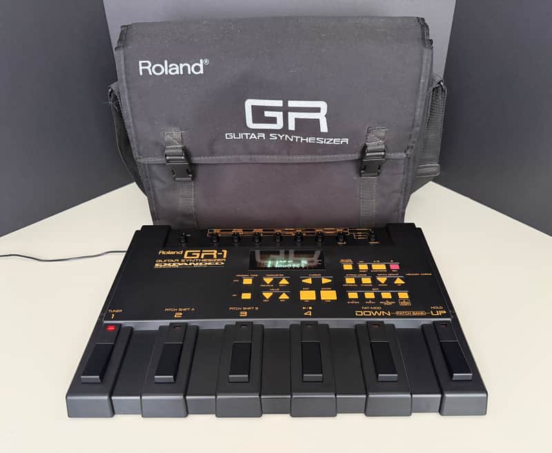 Roland GR-1 Guitar Synthesizer Expanded 6MB w/ Original Case Manual Power Supply image 1