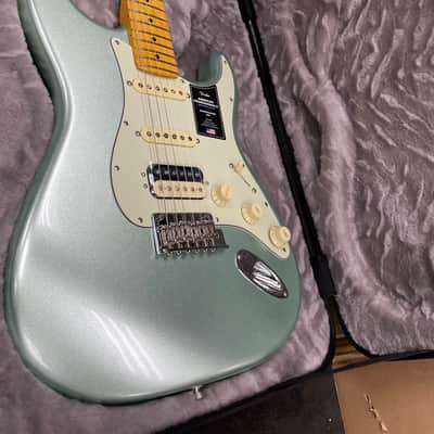 Fender Am. Pro II Strat HSS - Mystic Surf Green image 4