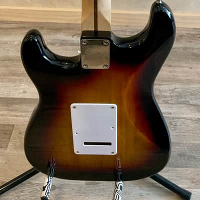 Squier Affinity Series Stratocaster with Maple Fretboard - Brown Sunburst image 7