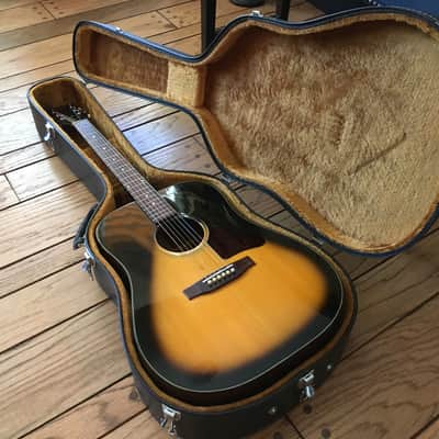Gibson J-45 Deluxe Factory Second Vintage 1975yr with original case image 1