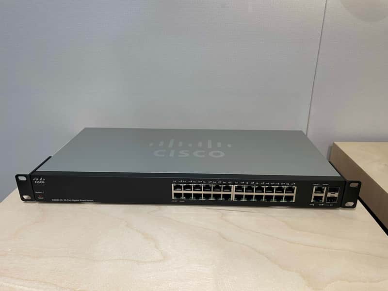 Cisco SG220-26 Gigabit Smart Switch 2022 - Black image 1