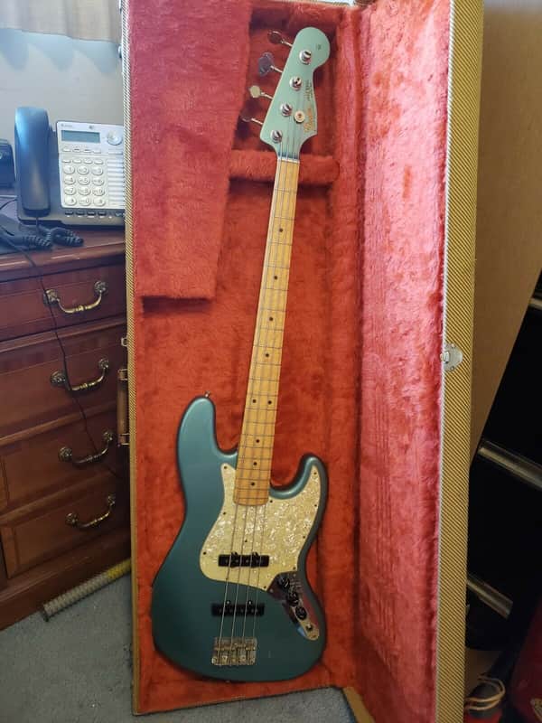 Fender Custom Shop '62 Jazz Bass Matching Headstock Light Lake Placid Blue image 1