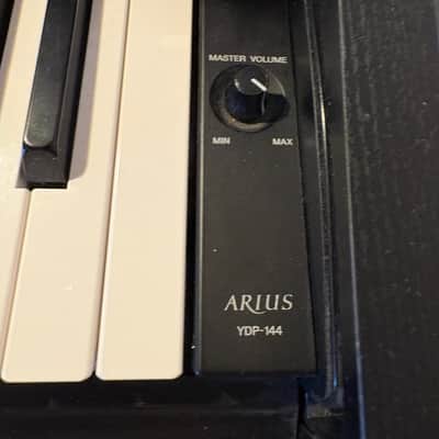 Yamaha YDP-184 Arius 88-Key Digital Piano With Bench 2018 - Present - Rosewood image 3