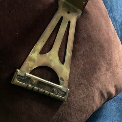 NOS-Gibson  Super 400 Exclusive Tailpiece  Late 80’s - Engraved Solid Brass Natural Aged Brass Patina. *Includes Vintage Super 400 Truss Rod cover w/screws image 4