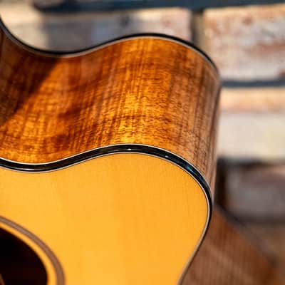 Martin MC-DSM Limited edition, Flamed Koa/Italian Alpine Spruce Mint Condition image 5