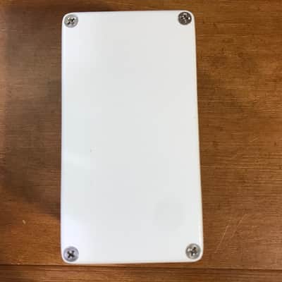 PedalPCB Oasis 2022 - White / Dark Gray image 2