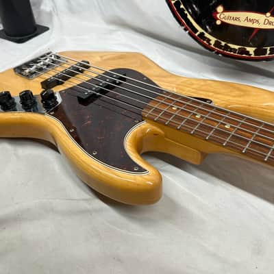 Fender Deluxe Jazz Bass V 5-String Electric Bass image 16
