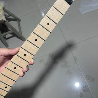 floyd rose nut stainless steel 24frets flame Maple guitar neck 25.5 hole 10mm Lock nut Satin Wheel truss rods charvel image 2