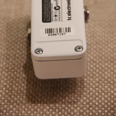 TC Electronic Spark Mini Booster - White image 5