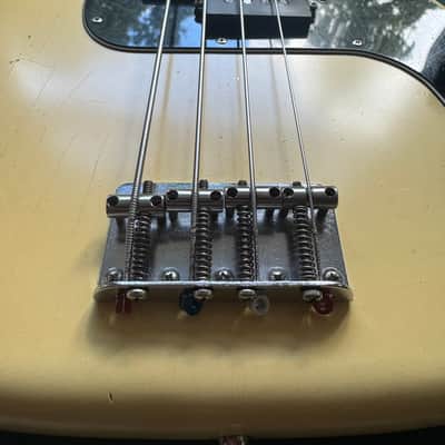 Fender Precision Bass, Maple Fretboard 1975 Olympic White image 8
