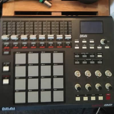 Akai MPD32 image 1