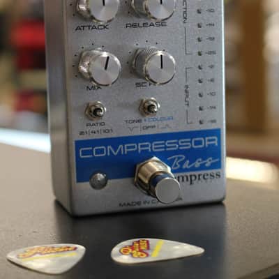 Empress Bass Compressor Bass Guitar Effects Pedal Silver image 2