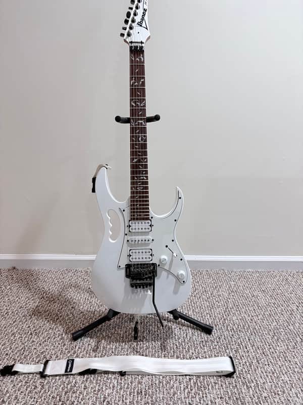 Ibanez JEMJR-WH Steve Vai Signature with Jatoba Fretboard 2018 - Present White image 1