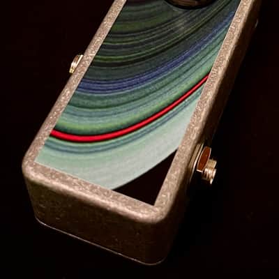 Saturnworks Soft Touch Clickless Momentary Kill Switch Mute Switch Guitar Pedal with Neutrik Jacks - Handcrafted in California image 2