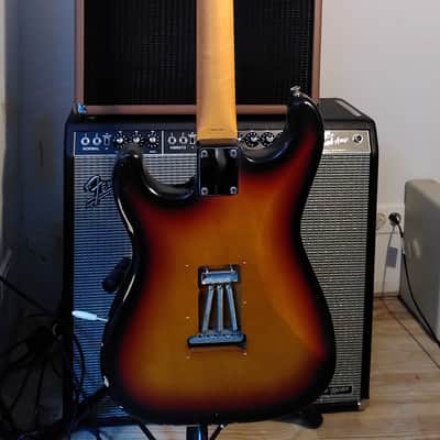 Fender Stratocaster "Crafted in Japan" 1997 relic image 3
