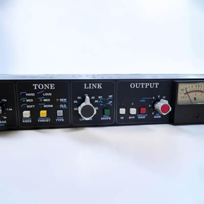 API 2500 Stereo Bus Compressor 2000 - 2019 - Black image 3