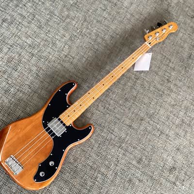 Squier Classic Vibe Telecaster Bass 2025 in Mocha image 2