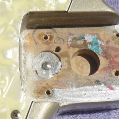 1997 Fender USA Roadhouse Strat loaded body w/Clapton Preamp - Shoreline Gold Stratocaster! image 16