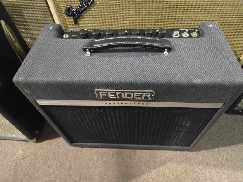 Fender Bassbreaker 15 15-Watt 1x12" Guitar Combo