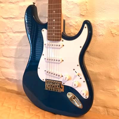 ! Vision ST-5 electric guitar in translucent blue - Strat style ! image 4