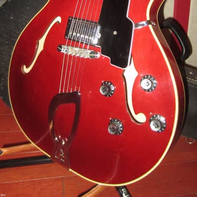 Guild Starfire IV Cherry 1980