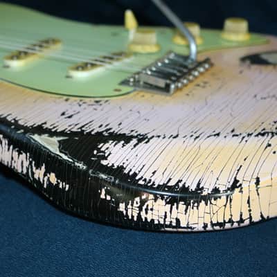 VTT-Relics Strat Style 2026 - Heavy Relic Pink/Black image 7