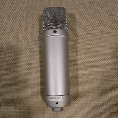 RODE NT1-A Large Diaphragm Cardioid Condenser Microphone & Accessories image 2