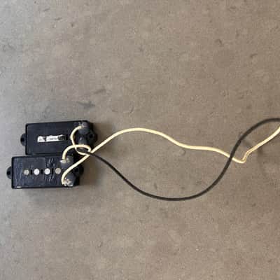 Unbranded P bass pick up image 4