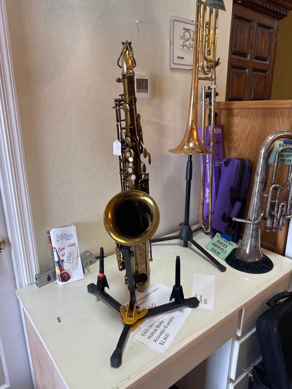 Evette and Schaeffer Tenor Saxophone, Master model 1970 - Original lacquerer image 1