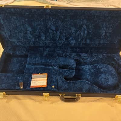 PRS Hard Case fits SE, S2, Bolt On models that are double cutaway bodies image 3