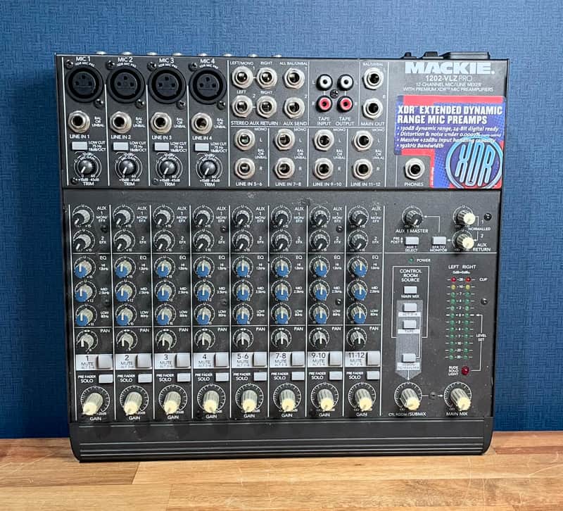 Mackie 1202-VLZ Pro 12-Channel Mic / Line Mixer - Dark Gray image 1