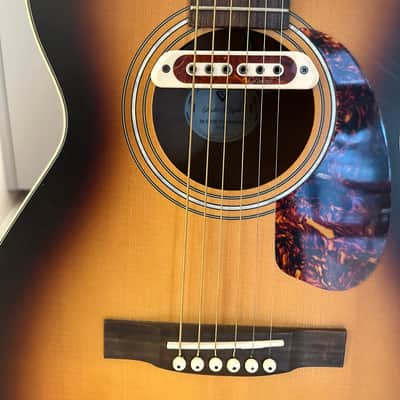 Guild Westerly Collection M-240E Troubadour (vintage sunburst) with strap & gigbag image 2