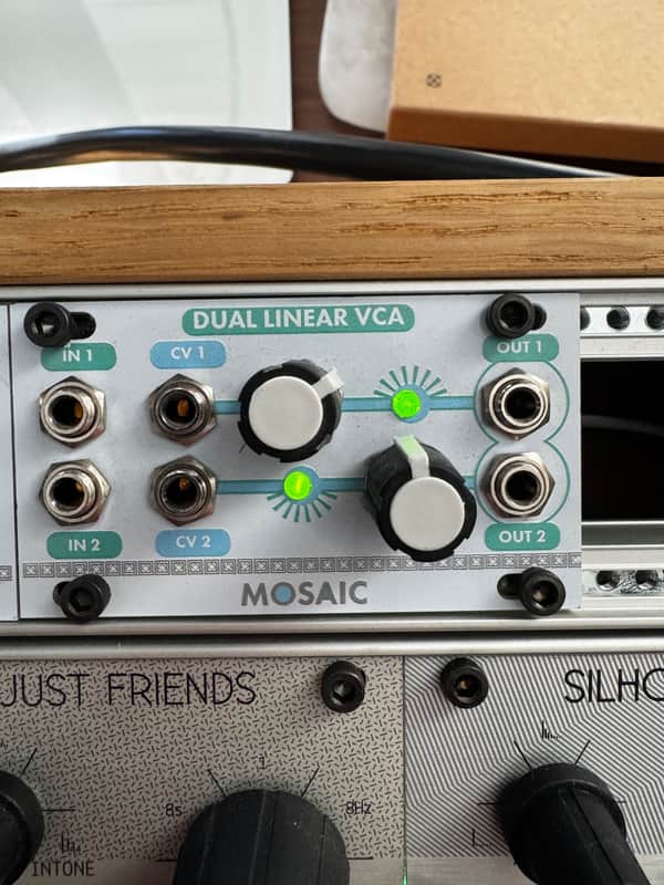 Mosaic Dual Linear VCA 1HP x 14HP 2022 - White / Silver image 1