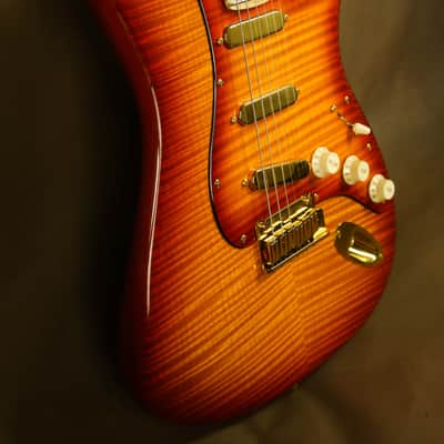 2008 Fender Masterbuilt Yuriy Shishkov Russian Stratocaster Flamed Maple image 2