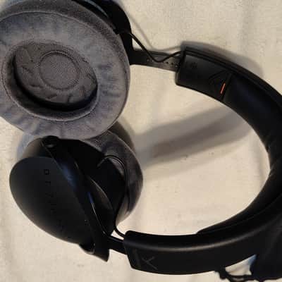 Beyerdynamic DT 700 Pro X Closed-back Studio Mixing Headphones image 2