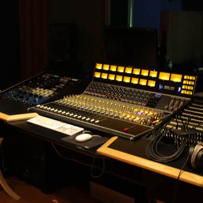 API 1608 console with Sterling modular desk for API 1608 plan B style with spk platform and LCD arm image 3