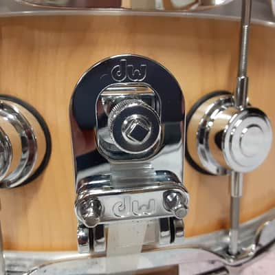 DW Collector's Maple VLT 14"x6" 10 lug snare - Natural Maple image 8