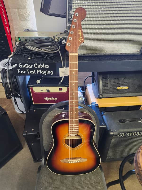Fender California Standard Redondo Mini