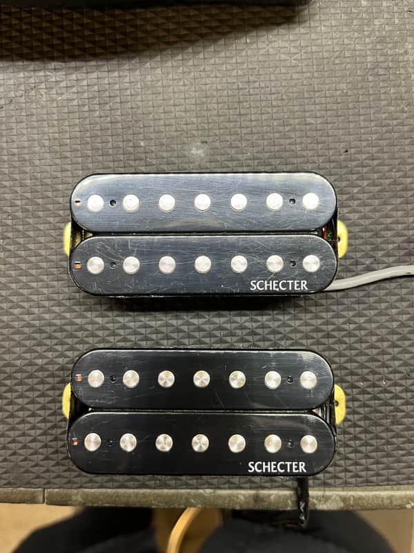 Immagine Schecter 7 string humbuckers Black - 1