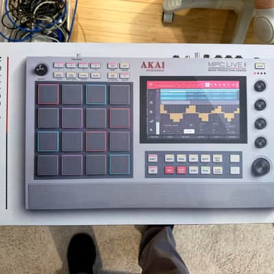 Akai MPC Live II Standalone Sampler / Sequencer Retro Edition 2020 - Present - Grey image 3