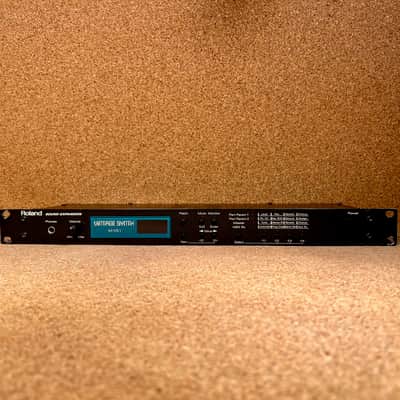 ROLAND Vintage Synth M-VS1 Sound Module - memorymoog, jupiter 8, juno 106, minimoog, jupiter 6, oberheim ob-xa, sh-101, vp330, etc. – Serviced – Warranty-