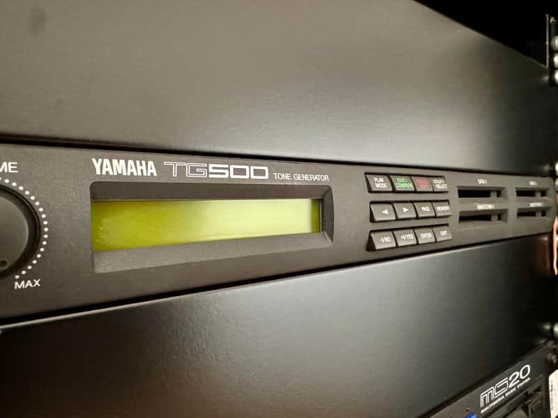 Yamaha TG500 image 1